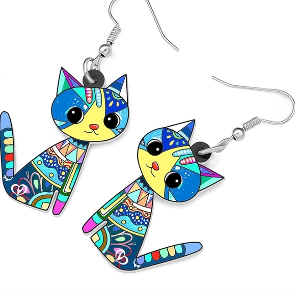 Whimsical Green and Blue Cat Earrings with Expressive Eyes - Picture 2 of 5